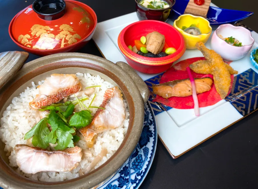 季節の炊き込み御膳（あさりご飯）